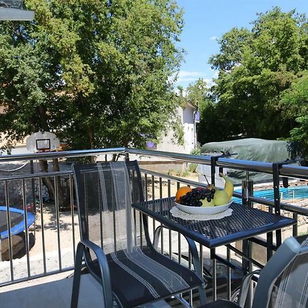 סולינה Apartments Maric-Hlapa מראה חיצוני תמונה