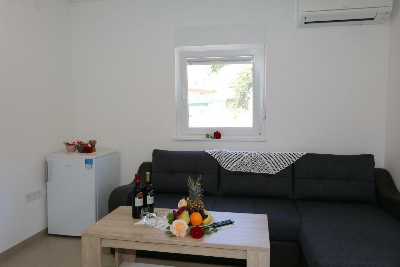 סולינה Apartments Maric-Hlapa מראה חיצוני תמונה
